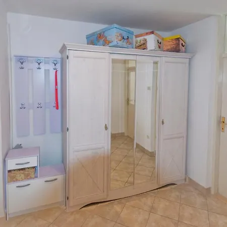 Apartment Split *