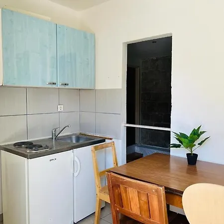 Apartment Split *
