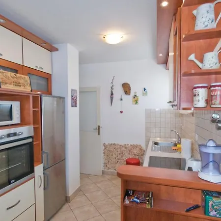 Apartment Split Split